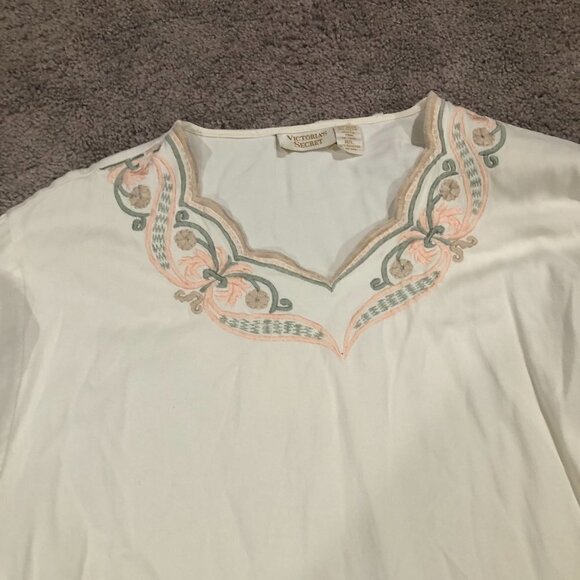Victoria's Secret Gold Tag Vintage White Cream Embroidered Tunic Night Shirt - Picture 3 of 8